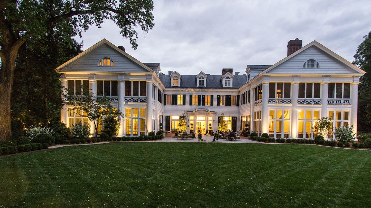 Enjoy ‘Cocktails in the Courtyard' at Duke Mansion this summer