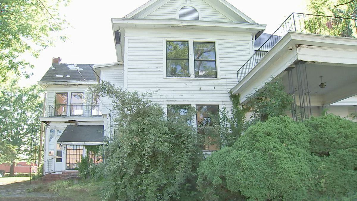 Despite efforts to save it, Monroe's oldest home could be torn down