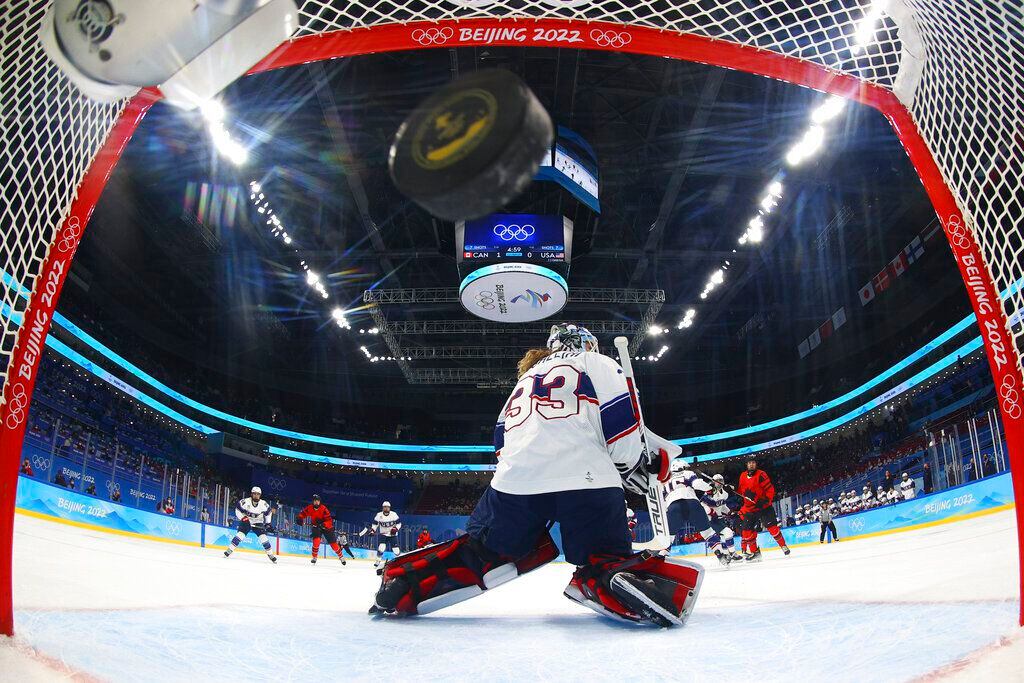 US women's hockey goalie played Olympic tournament with torn MCL