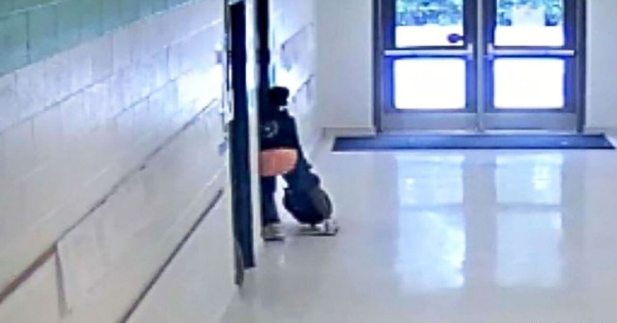 Video shows SC elementary teacher drag, kick student out of class