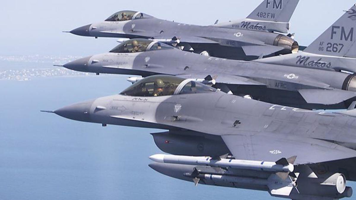 Military jets flying over Florida spark concerns from social media