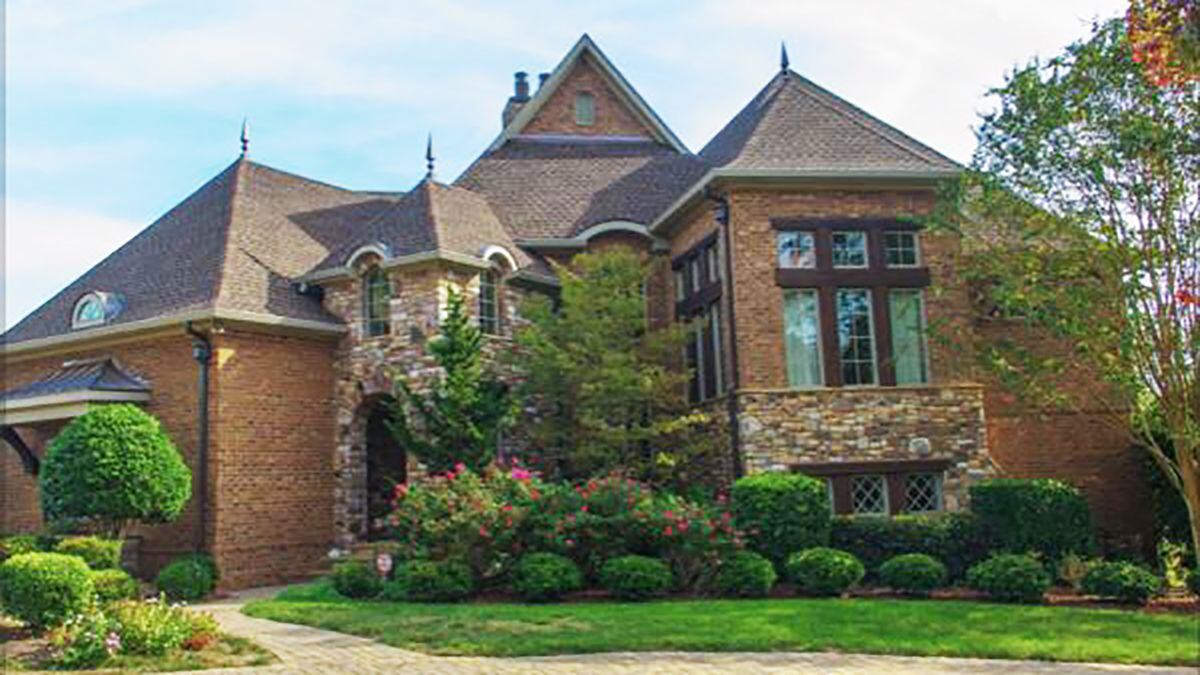 Stephen Curry's Charlottearea home fetches nearly 1.21M in sale