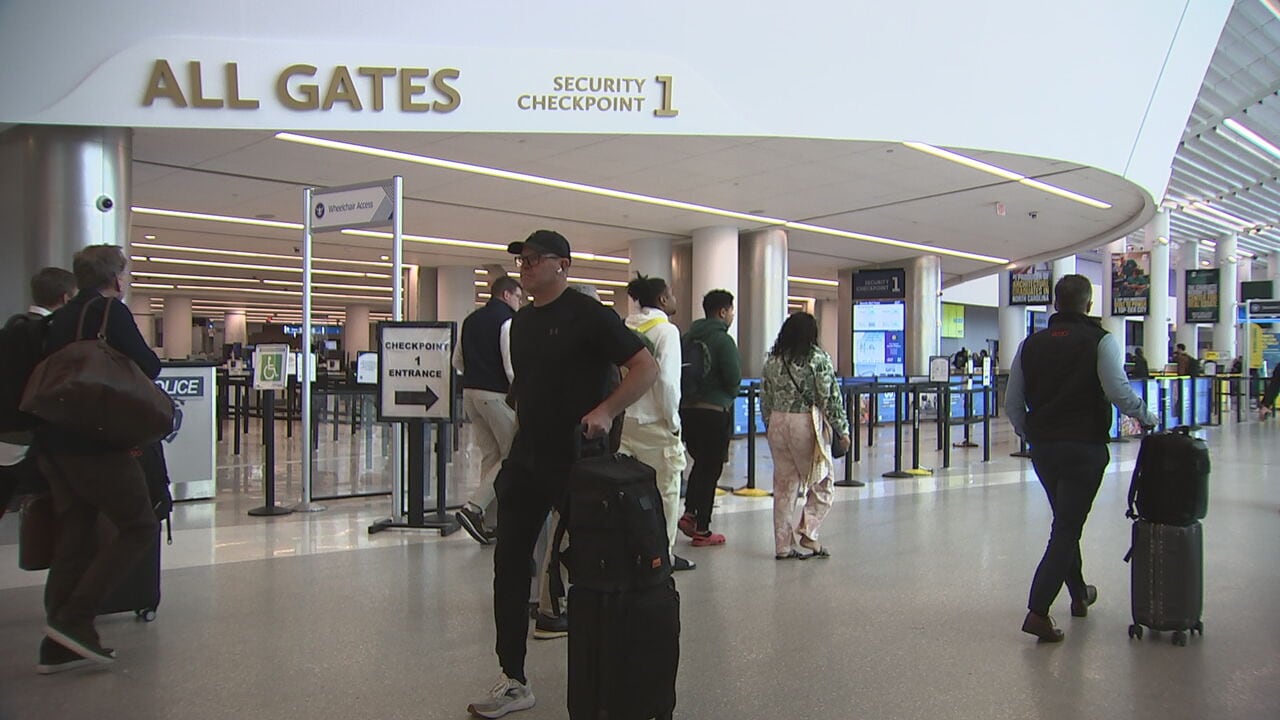 Charlotte Douglas expects over 920K flyers for Labor Day travel